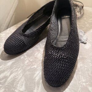 crochet leather woven 8.5 m black stuart weitzman ballet flat